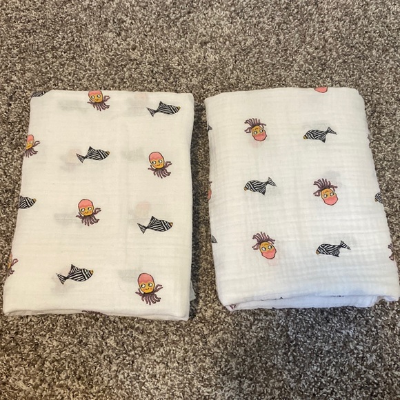 Set of 2 Muslin baby swaddles - Picture 2 of 5